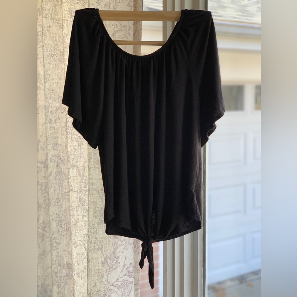 Kim & Cami Off the Shoulder Top